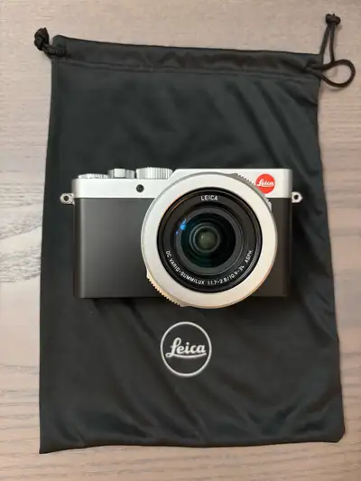 Leica D-Lux 7 Silver # 3952, View more