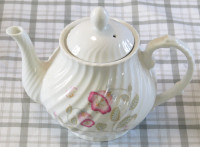 5 in. 6 Cup Porcelain Tea Pot with Rose Pattern