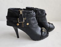 RAFE NEW YORK SHENAE PLATFORM ANKLE BOOTIE - SIZE 8.5M Ankle Boo