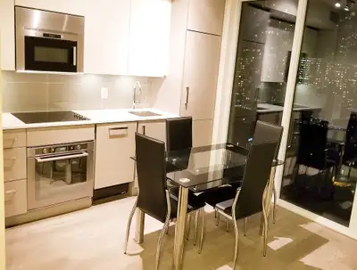 6 Year New Luxury 1 Bedroom Unit At Totem Condo, ***Direct Underground Access To Wellesley Subway St...