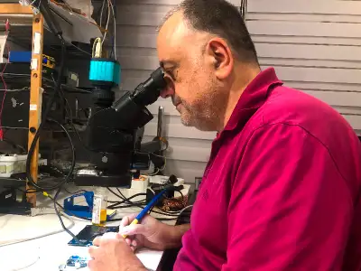 Video cards repair in Montreal. We can repair many common graphic cards fault like short Soldering,...