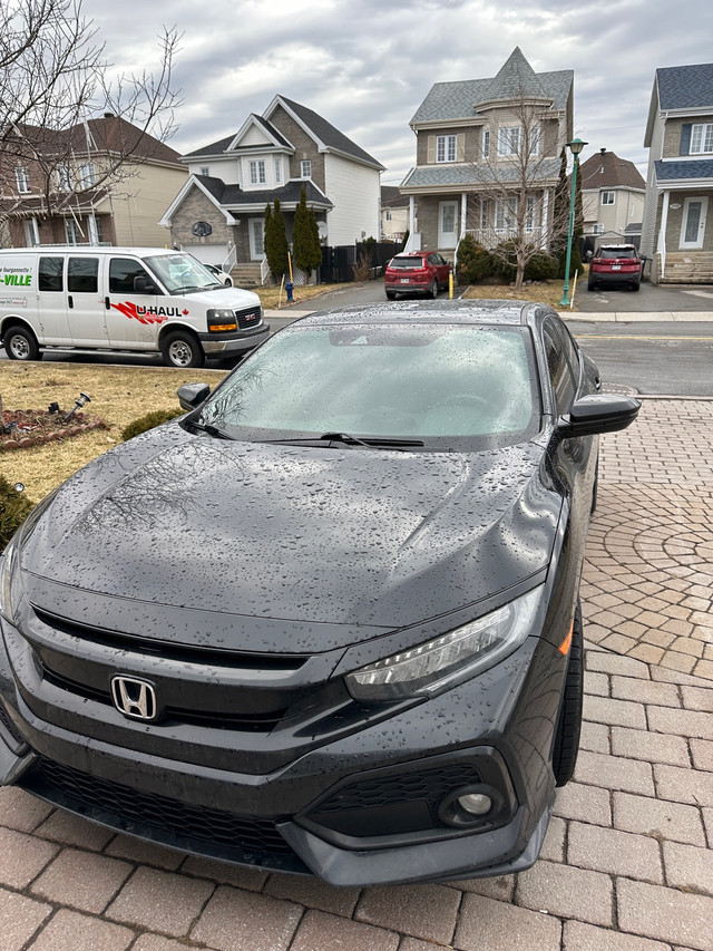 2018 Honda civic Hatchback sport touring  dans Autos et camions  à Ouest de l’Île - Image 3