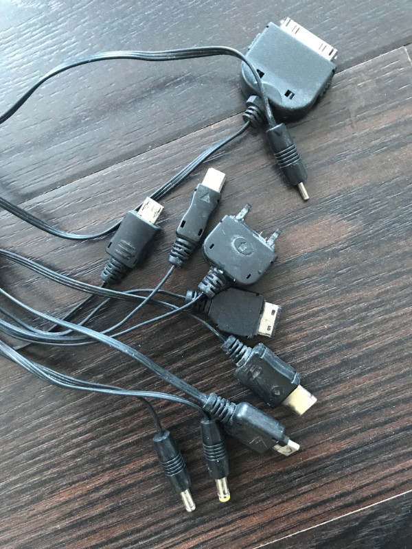 USB Plug Charger Cable with 10 Connector Tips in General Electronics in Regina - Image 2