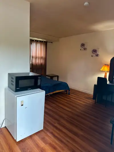 Weekly rentals for 1 and 2 double beds available