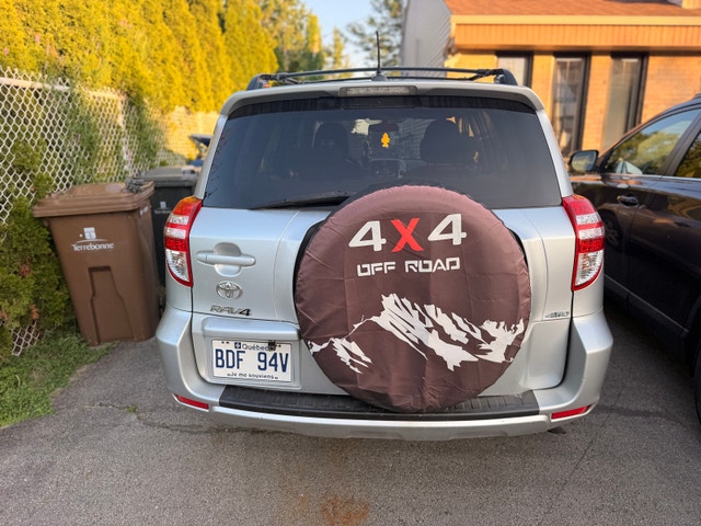 Toyota RAV4 — photo 3
