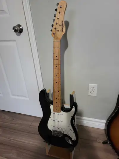 Behringer Electric guitar, View more