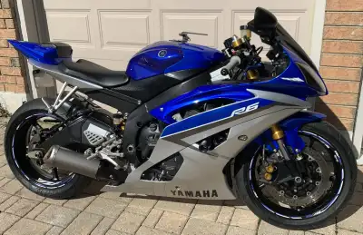 Super Clean 40,000 Kms R6 . Lowered Suspension , Street Tuned & Geared For Performance , In Striking...