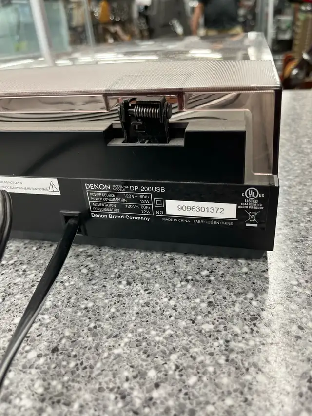 Denon DP-200USB Turntable in Stereo Systems & Home Theatre in City of Toronto - Image 4
