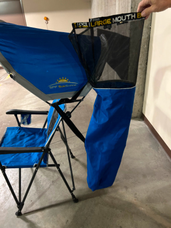 Chaise pliante avec toit, SPF Sun Shade pour camping  ou plage dans Mobilier pour terrasse et jardin  à Longueuil/Rive Sud - Image 2