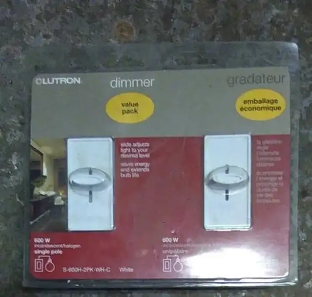 NEUF gradateur detecteur mouvement NEW motion sensor light dimer in Electrical in Laval / North Shore - Image 8