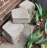 Landscaping wall stones