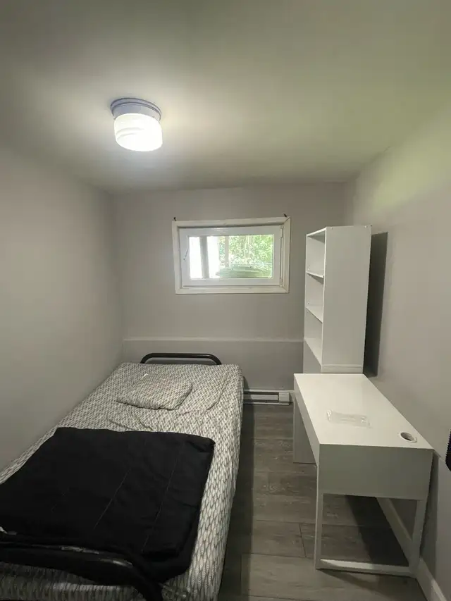 private room for rent in Room Rentals & Roommates in Dartmouth - Image 4