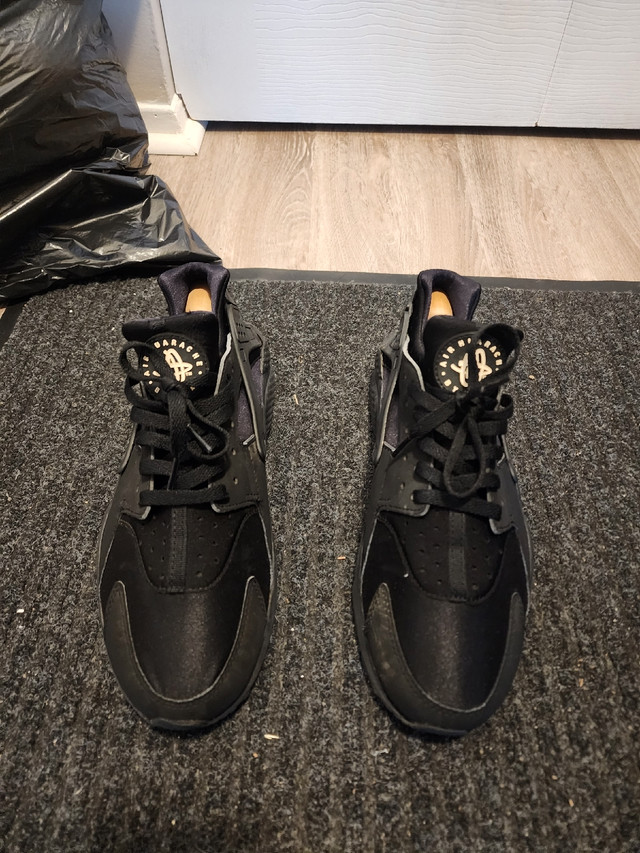 NIKE AIR HUARACHE "TRIPLE BLACK" in Men's Shoes in Kingston