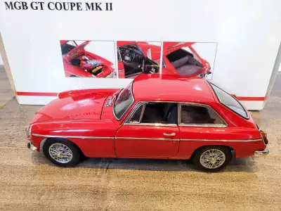 MGB GT COUPE MK Ⅱ 1/18 レッド Amazon | AUTO ART オートアート 1/18 MGB GT COUPE MK II