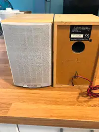 2 Kenwood LS-M32-S Stereo Bookshelf Speaker Wood Grain 30W 6 Ohm