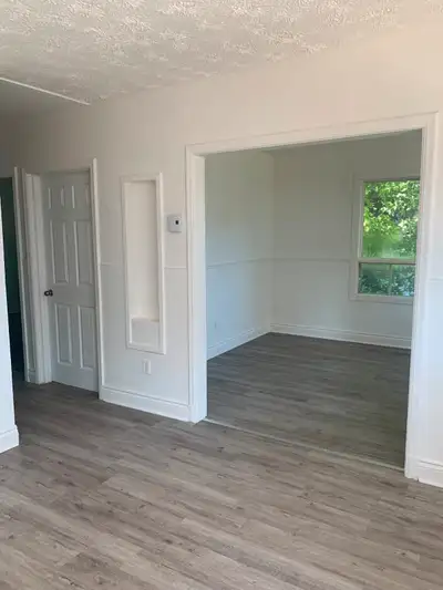 Maison à louer - Secteur Cégep (arrière d'un duplex)