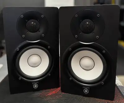 Yamaha HS5 Studio Monitor Speaker (Pair), View more