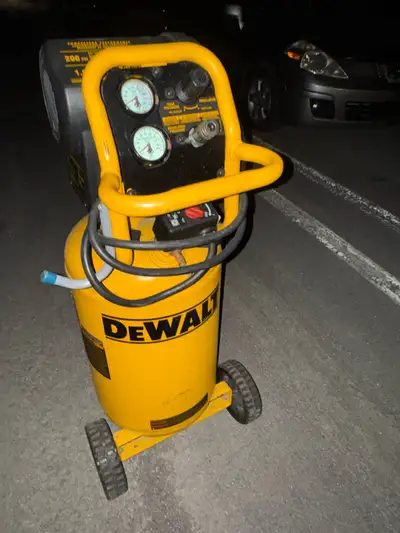 Compresseur DeWalt, View more