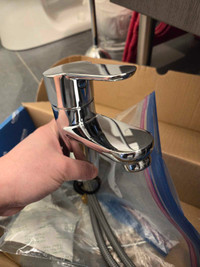 Delta - Modern Bathroom Faucet 