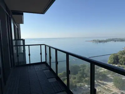 Private room for rent with a private bathroom. Beautiful lakefront view from the balcony. The unit w...