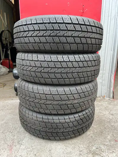 Lanvigator CatchForce 215/60R17 All Weather Tires are in brand new condition. Only used for one day....
