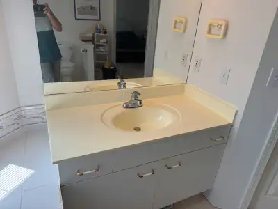 ✨ Transform Your Old Surfaces with Epoxy Refinishing! ✨ Give your countertops, sinks, tabletops, and...