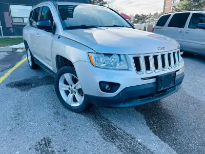 2011 Jeep Compass Low kms! 