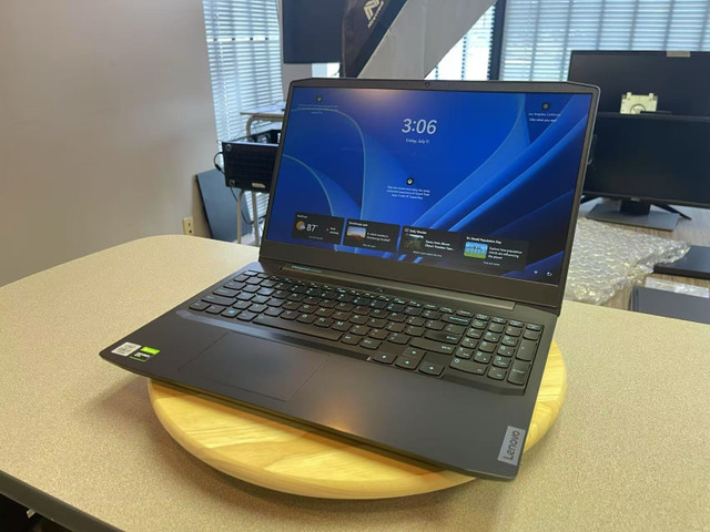 Lenovo IdeaPad Gaming 3 Laptop in Laptops in Markham / York Region