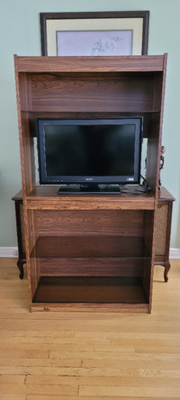 ENTERTAINMENT CABINET WITH THREE SHELVES
