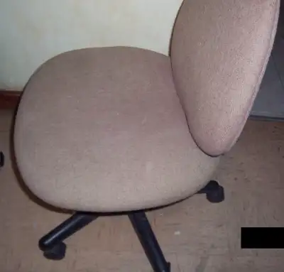 VINTAGE COMPUTER OFFICE CHAIR, LIKE NEW,, View more