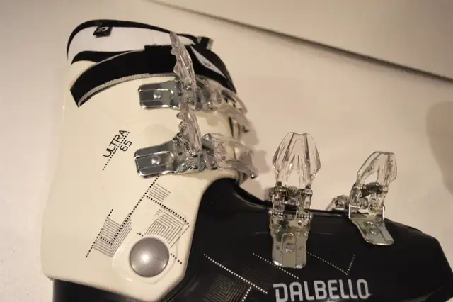 Dalbello Ultra Flex Index 65 - 26.5 308mm Women Ski Boots White in Ski in Markham / York Region - Image 11