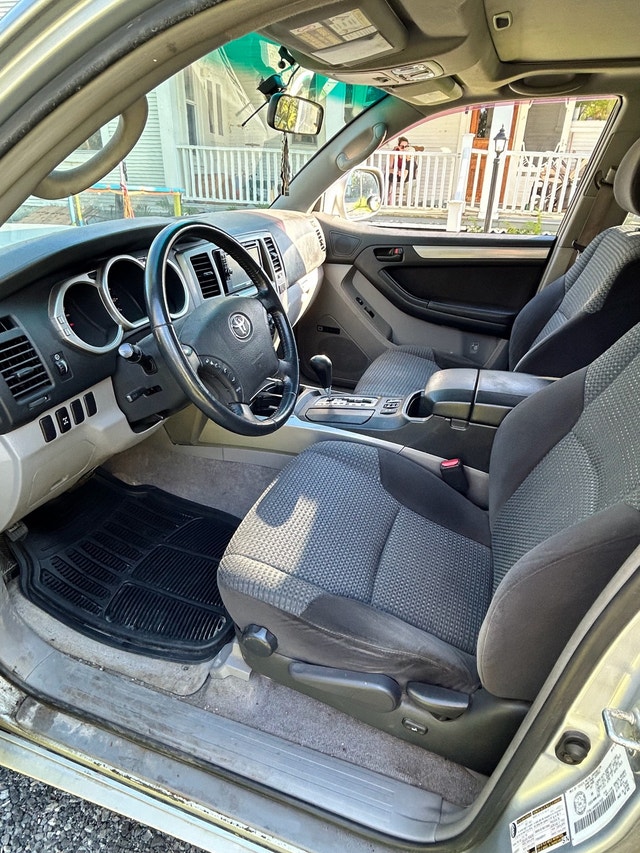 2005 Toyota 4 runner SR5 sport — photo 3