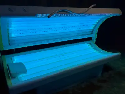 Sonnen Braune tanning bed. Fair condition. New bulbs were installed about 7 years ago and have barel...