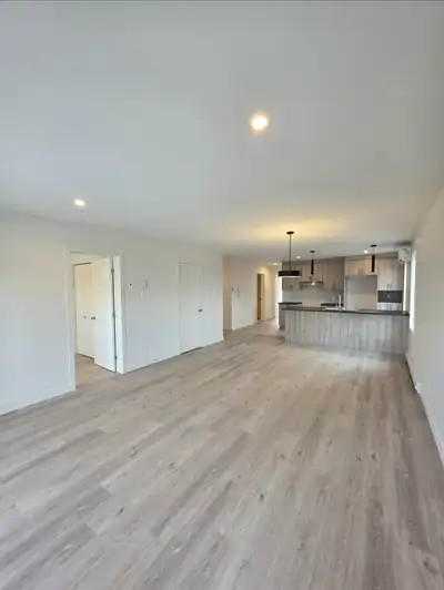 PROMO : 2 MOIS GRATUIT (JUILLET & AOUT PAYÉ) = Économie immédiate de 3120$ Magnifique appartement 5...