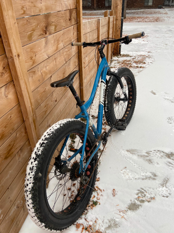 2013 9-Zero-7 17-inch Fat bike with Extra Tires in Mountain in Edmonton - Image 4