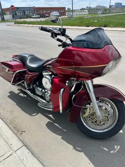 33,732 Miles *Jim's 120 c.i. engine and Screaming Eagle 6-speed transmission with only 4,700 miles *...