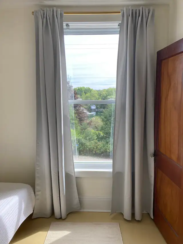 Bright, spacious apartment in the heart of Chester. in Short Term Rentals in Bridgewater - Image 9