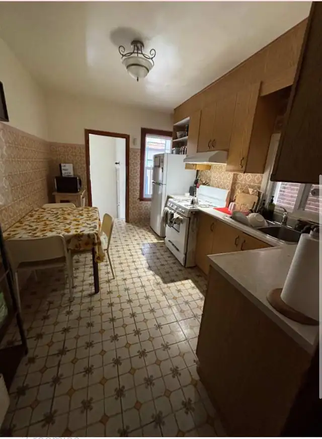 prive room for rent (female) in Long Term Rentals in City of Toronto - Image 5