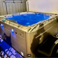 Hot Tub ! perfect condition