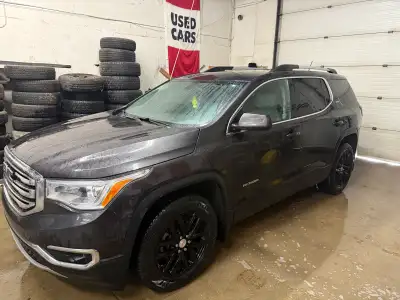 2017 GMC ACADIA SLT AWD 6cyl 3.6 Heated leather seats 6 passenger Ac Bluetooth Backup camera Remote...