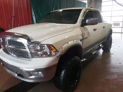 2009 Dodge Ram Laramie 198,00km Automatic, Gas Runs well, minor electrical issues (its a dodge) rece...