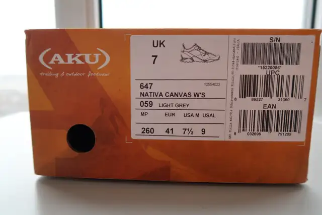 Brand New AKU Canvas Shoes - Unisex - Light Grey - Made in EU in Women's - Shoes in City of Toronto - Image 3
