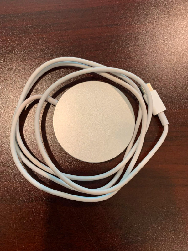 NEW Apple Mag Safe Charger in General Electronics in Windsor Region - Image 2