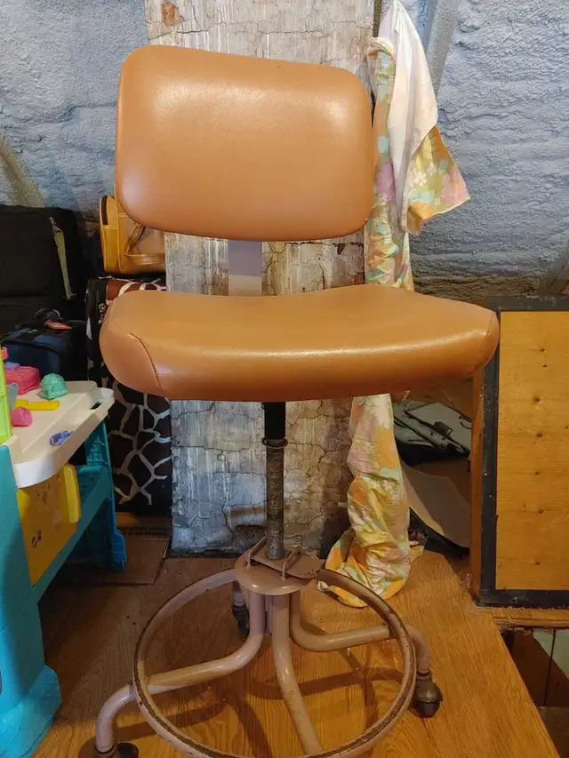 Adjustable tall chair for sale in Chairs & Recliners in Charlottetown - Image 2