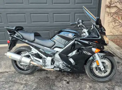 43k, near mint condition, runs and rides Awesome, Shaft Drive, ABS, Electric Adjustable Windshield,...