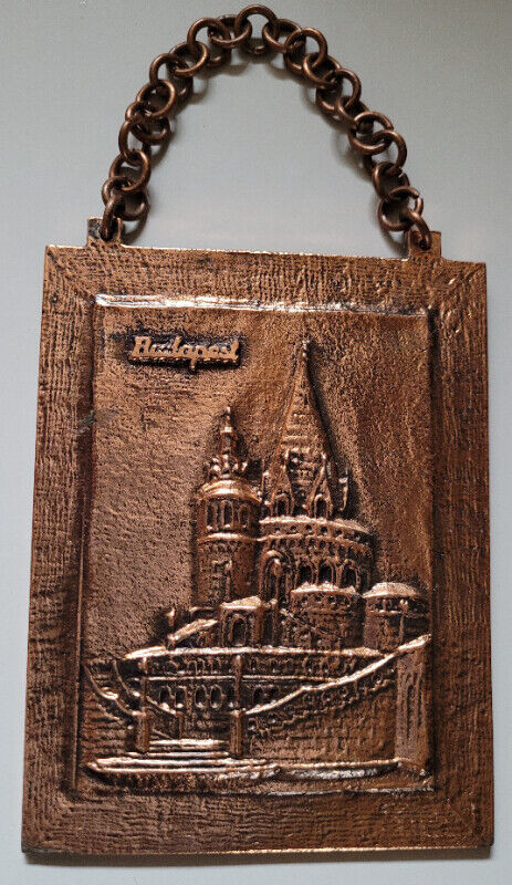 Vintage Hungarian Budapest Souvenir Bronze Wall Hanging Plaque in Arts & Collectibles in Oshawa / Durham Region - Image 2