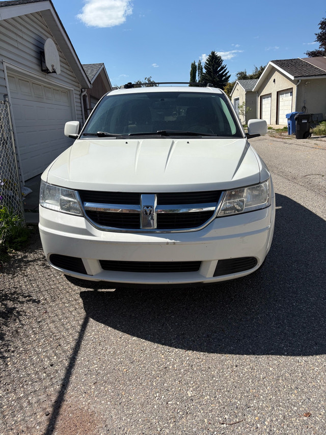 2009 Dodge Journey in Cars & Trucks in Calgary
