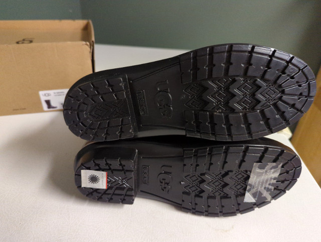 New UGG W sienna Rainboots - Black size 10 in Women's - Shoes in Oakville / Halton Region - Image 4