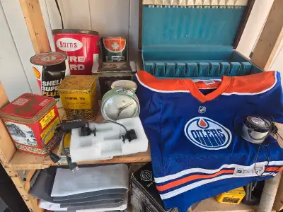 I have an Oilers Jersey that would look great on any fan! This used jersey is a great way to show yo...