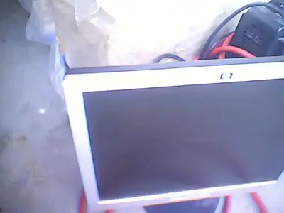 several LCD monitors for sell. Start from $5: Sumsang HP IBM ( sold) LG flatron led e2211 (sold) Asu...